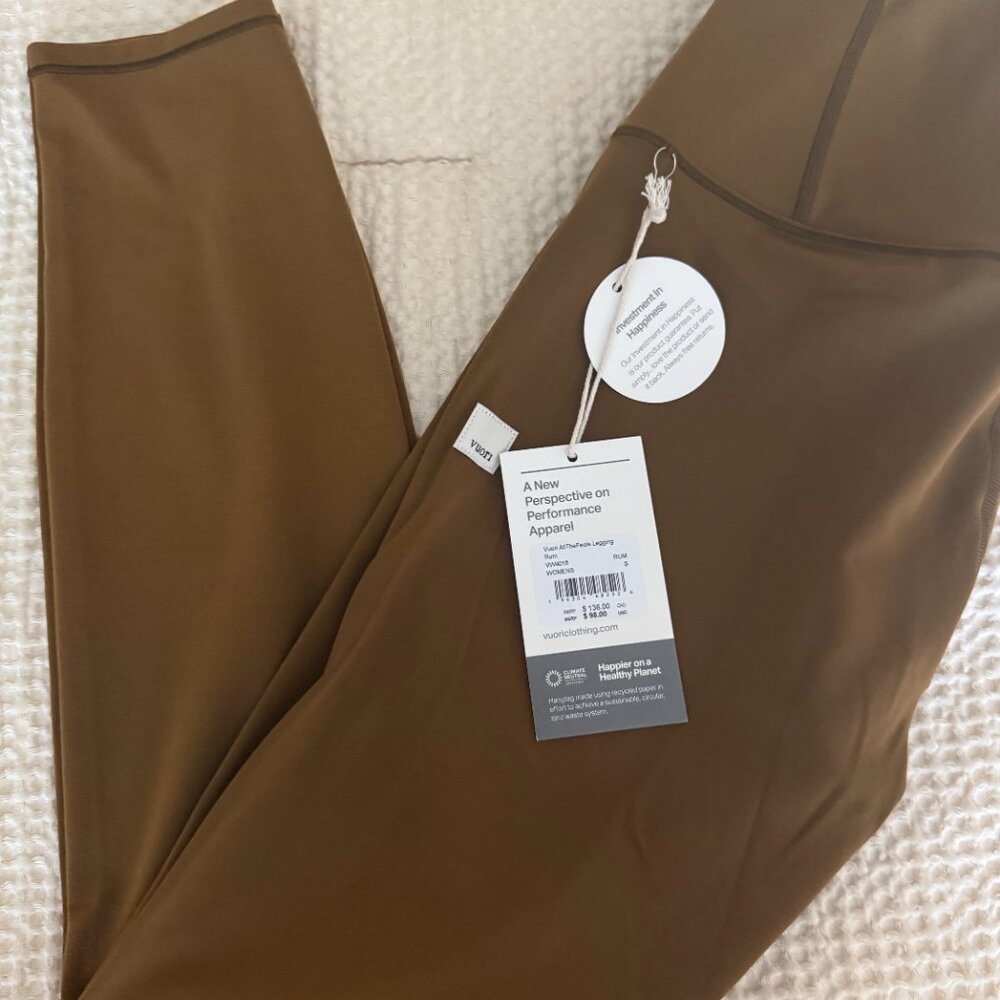 NWT Vuori All The Feels Leggings Rum Size Small